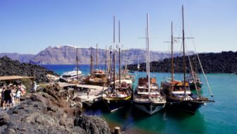 Tour Boats for Nea Kameni