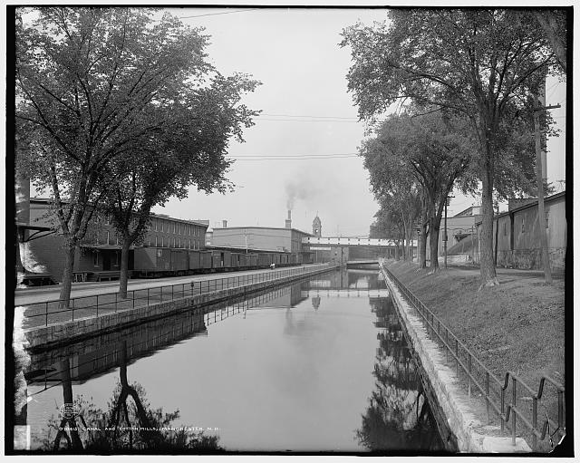 Canal under-utilized in Manchester.