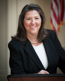 Donnalee Lozeau to take the helm at Southern New Hampshire Services in January.