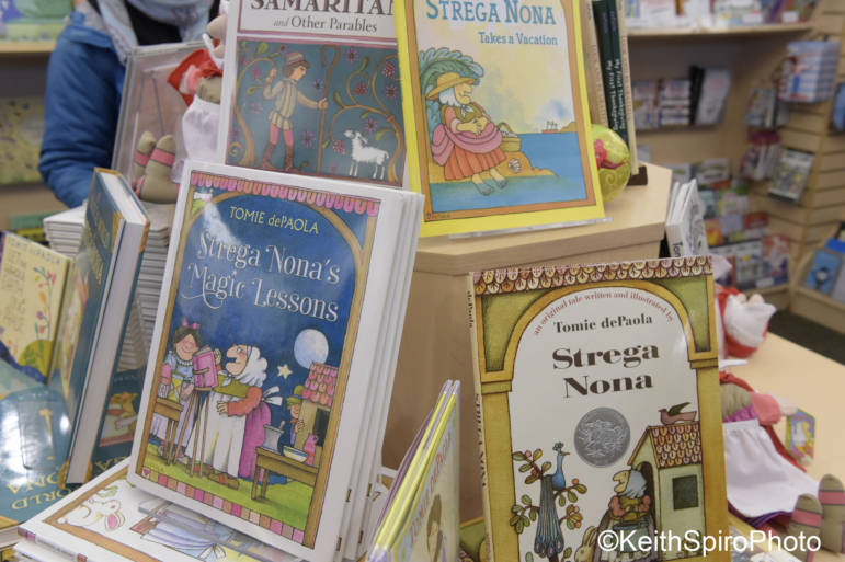 Tomie daPaola books photo by Keith Spiro