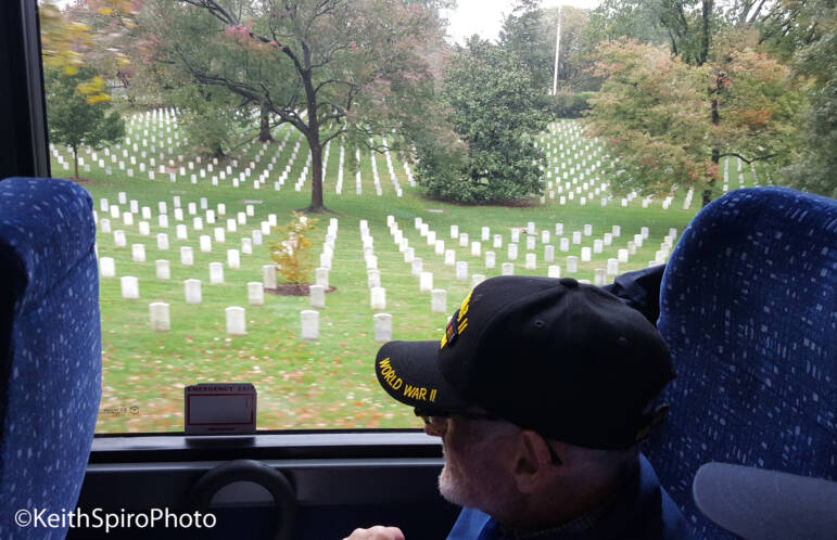 Alrington National Cemetery Honor Flight tour