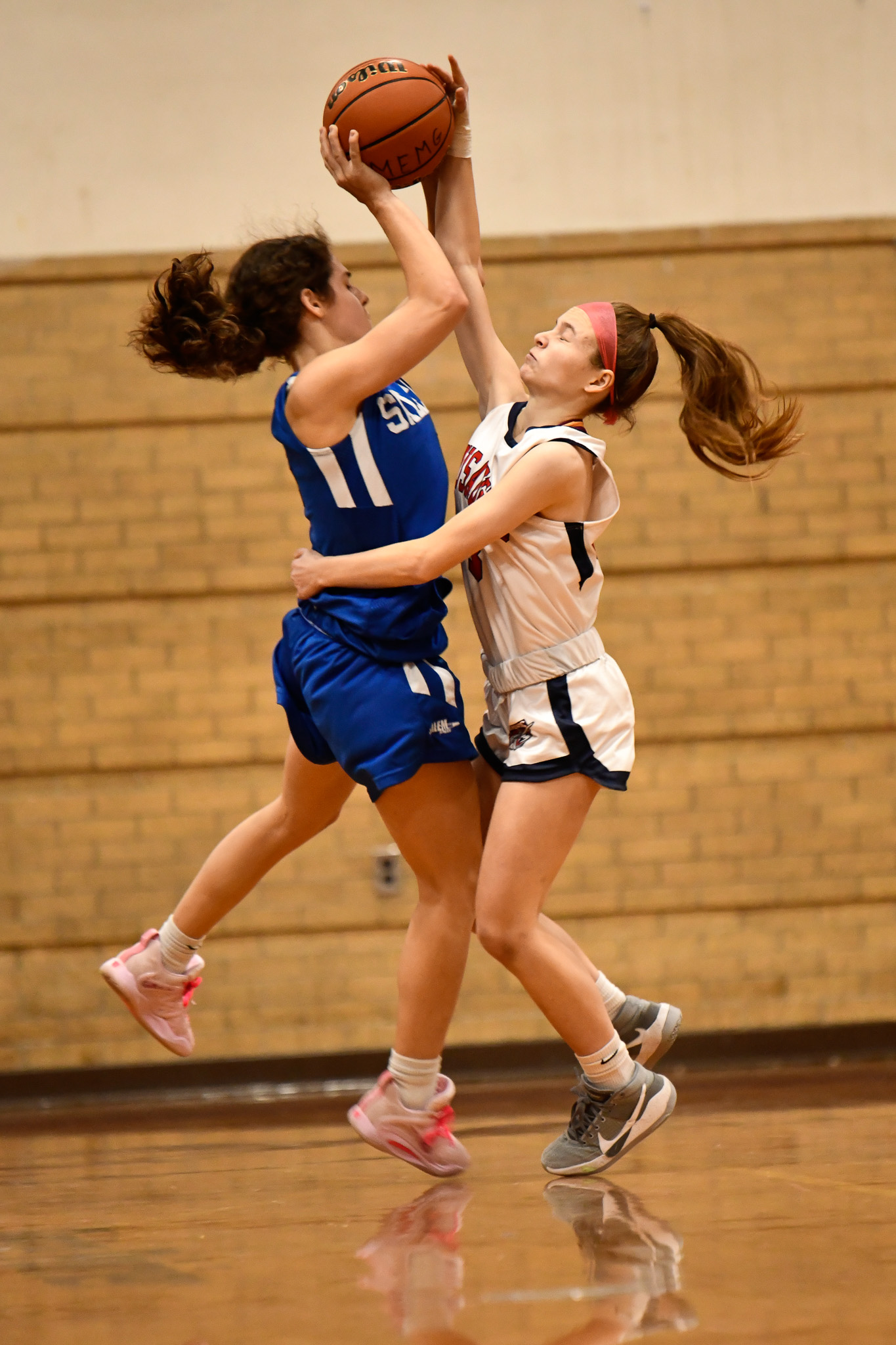 Memorial girls showing grit through adversity - Manchester Ink Link