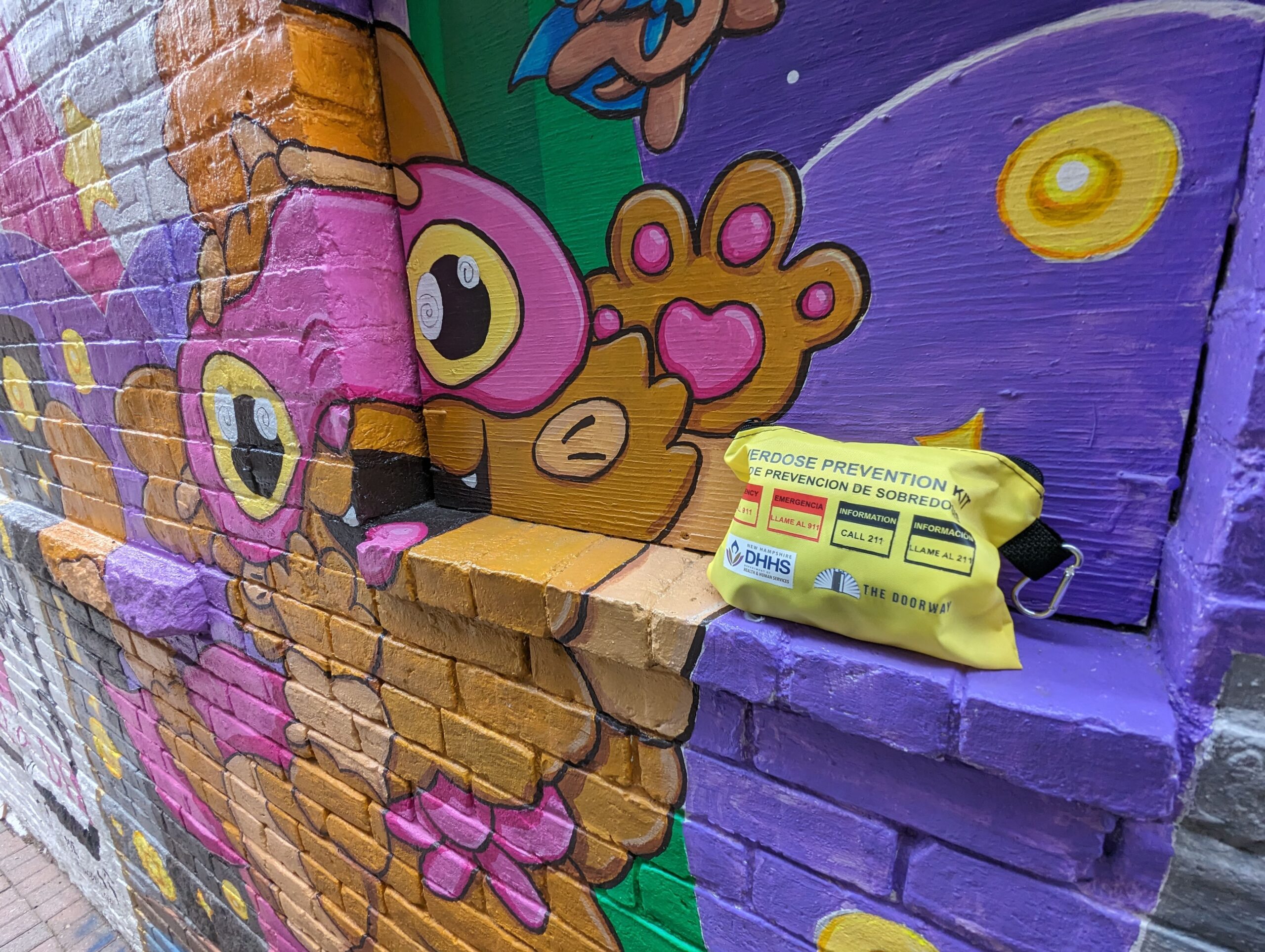 An overdose prevention kit left on a ledge in "Cat Alley," a popular throughout between Elm and Market streets, as seen on Aug. 17, 2023. Photo/Carol Robidoux