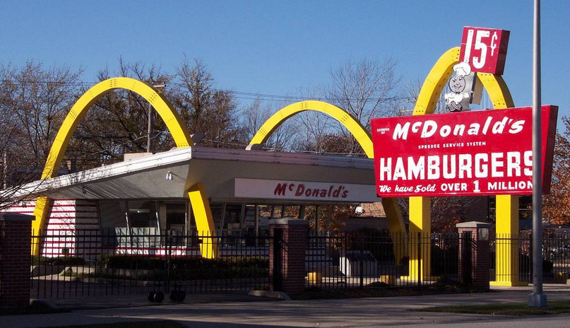 Remember when McDonald's looked like this?