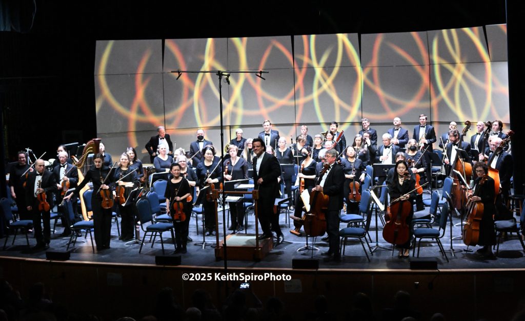 Symphony NH image of youthful orchestra. photo by keith spiro.