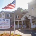 Liberty House receives $20K grant from Service Credit Union and Robert Irvine Foundation to support NH veterans