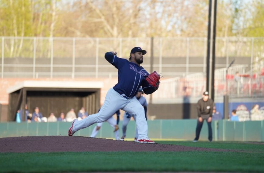 Gallardo Rumbles Ponies, Offense Explodes for 11 Runs in Friday Victory
