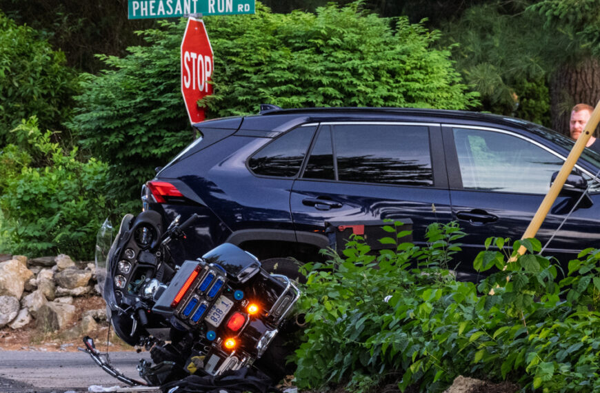 Londonderry police officer seriously injured in motorcycle accident